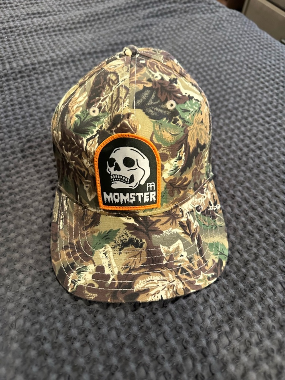 Momster hat